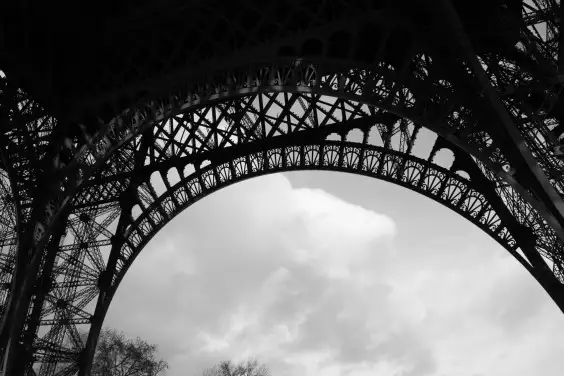 iwb-tour-eiffel-fond-ecran-2