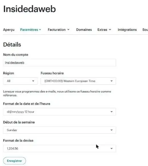 Page Détails du compte Mailchimp : nom du compte insidedaweb, région All, fuseau horaire GMT+00:00 Western European Time, format de date dd/mm/yyyy 12 hour, début de semaine Sunday, format de devise 1,234.56